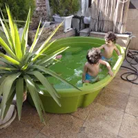 استخر بچه گانه