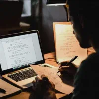 سناریو نویس حرفه ای