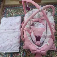 جای خواب نوزاد ۴ تیکه تمیز نو زیاد استفاده نشده
