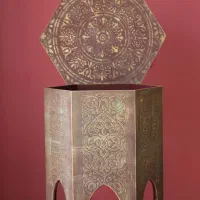 میز کنار مبلی یا پاف (پتینه، کار دست)