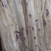 پرده در ورودی واتاق