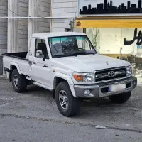 تویوتا لندکروز