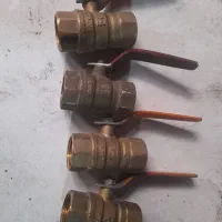 چهار عدد شیر گازی ۲ونیم و دوتا سر شلنگی