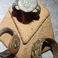 ۳ الکتروم قدمتی انگشتر