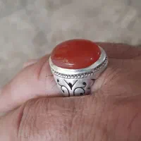عقیق یمنی رگه دار