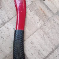 آچار و تبر