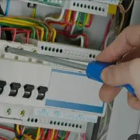برقکارنصاب هالوژن نصب کلیدوپریزرفع اتصالی برق کار