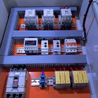 طراحی و اجرا تابلو برق های ۳ فاز و تکفاز