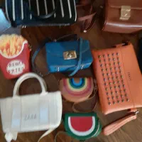 تعدادی کیف زنانه
