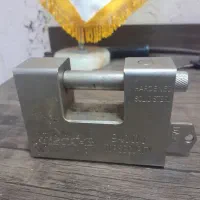 قفل کتابی بزرگ