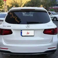 مرسدس بنز جی ال سی ۳۰۰ 4matic