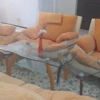 مبل همراه با میز شیشه ای