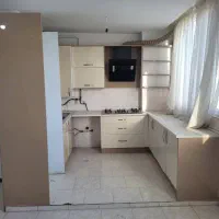 نیاز به همخانه خانم