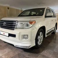 لندکروز ۲۰۱۳ فول یه برگ سند خونگی بی رنگ تو مشکی