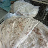 فروش نان سنتی خشک محلی