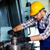 استخدام تراشکار ، فرزکار و اپراتور تولید