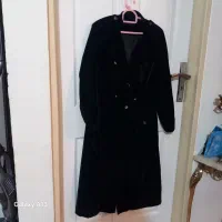بارونی مشکی ۴۴  مانتو جلو بسته سورمه ای  تا ۴۶