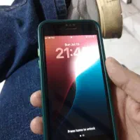 گوشی آیفون  مدل se2020