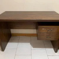 میز چوبی