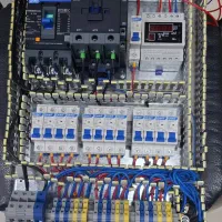 مونتاژ و نصب تابلو برق صنعتی و تعمیرات
