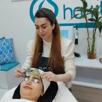 فیشال تخصصی پوست صورت با بهترین محصولات پوستی