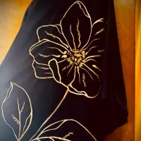 نقاشی روی پارچه و انواع لباس