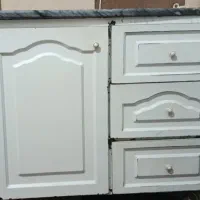 کابینت فلزی با سه کشور و با سنگ روش