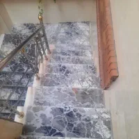 نصب موکت و فرش راه پله و چمن مصنوعی