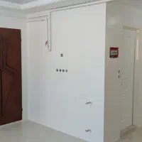نقاشی ساختمان (کار ترکیبی با کاغذ دیواری)