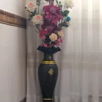 گل وگلدان
