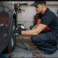 نیاز ب نیروی کار در مغازه آپاراتی ( پنچرگیری)