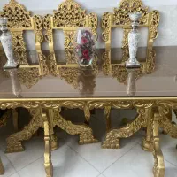 صندلی قالی به همراه میز نهارخوری