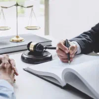 وکیل پایه یک دادگستری و مشاور حقوقی  بومی هرمزگان