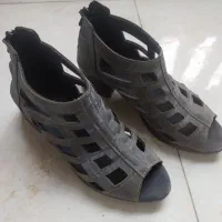 دمپایی بچگانه و صندل و کفش راحتی زنانه