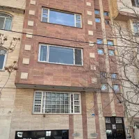 اپارتمان ۱۱۵متر۲خوابه/فول امکانات/حیاط اختصاصی سرو