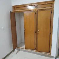 کمد دیواری و درب اتاق چوبی