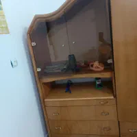 کتابخانه و میز تحریر و کمد لباس