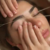 قرینه‌سازی‌واصلاح ابرو لیفت‌مژه‌وابرو اصلاح صورت
