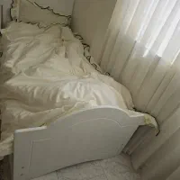 تخت یه نفره بدون تشک و پاف صندلی