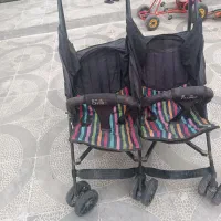 کالسکه دوقلو