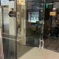 درب شیشه ای