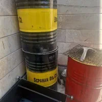 بشکه خالی و گاری روغن سوخته