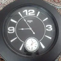 ساعت دیواری مشکی درحد نو