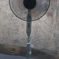 پنکه ایستاده دیجیتالی سالم درحدنو