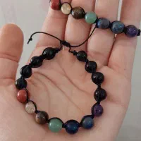ساخت انواع دستبند و گردنی و تسبیح مهره سنگ