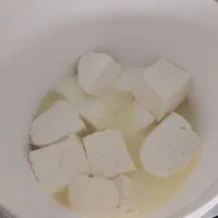 پنیر محلی تازه و خوشمزه