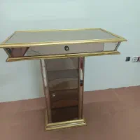 میز آرایش  یا میز دلاور