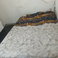 تخت به همراه تشک