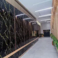 نصب وفروش ماربل شیت پارکت قرنیز دیوارکوب   اصفهان