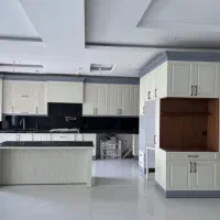 آپارتمان-210-متری-معبر-20-متری-نزدیک-به-حاشیه